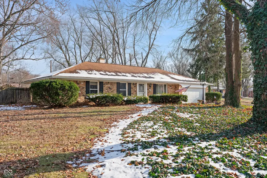 8051 Charlecot Drive, Indianapolis, IN 46268 - Image #3