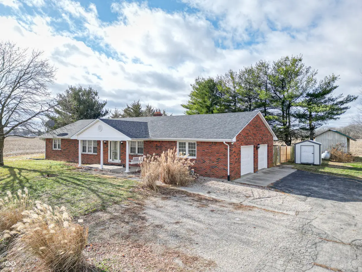 7664 S 800 E, Edinburgh, IN 46124 - Image #1