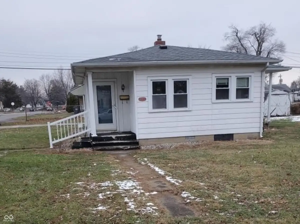 30 W 39th Street, Anderson, IN 46013 - #1