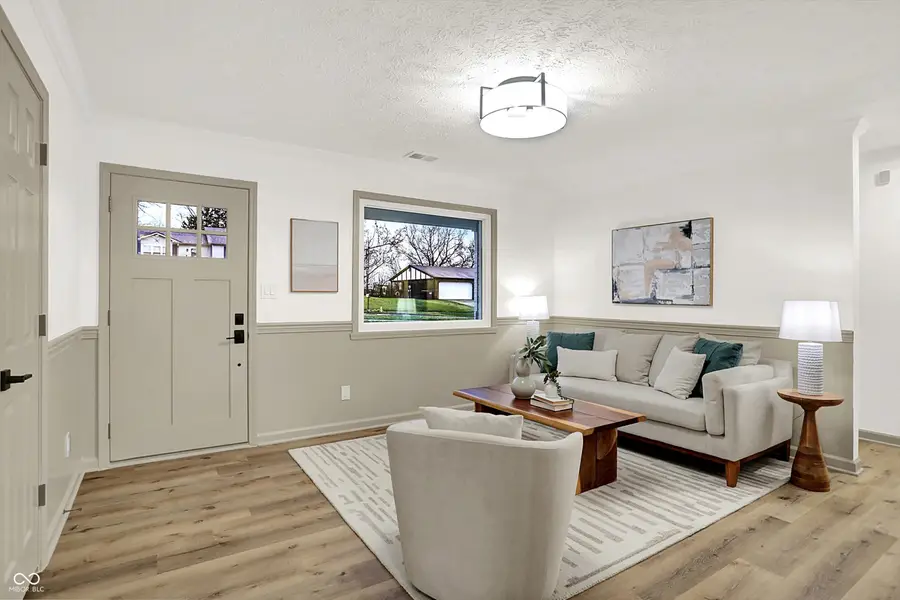 511 Boonesboro Road, Greenwood, IN 46142 - #2