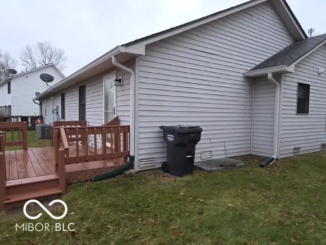 1043 Mikes Way, Greenwood, IN 46143 - Image #3