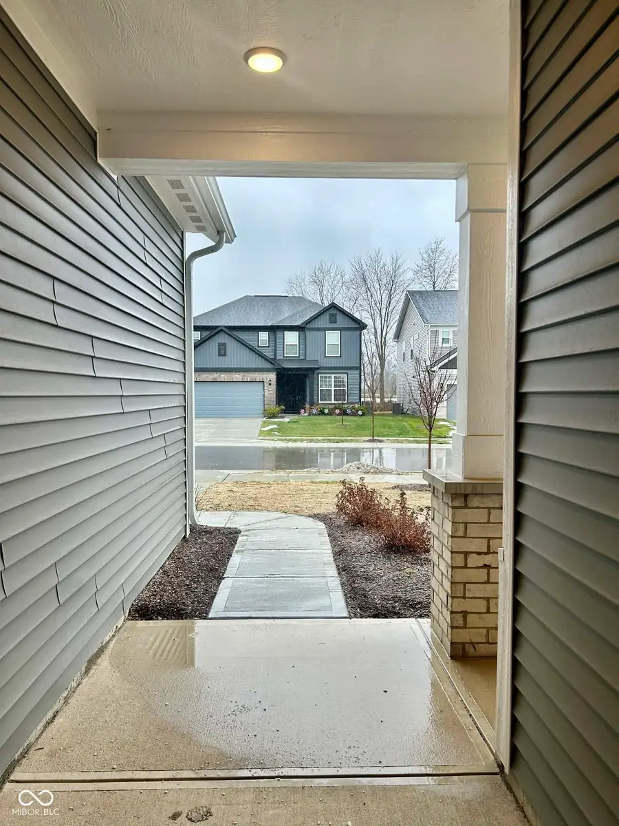 6776 Seabiscuit Road, Whitestown, IN 46075 - Image #2