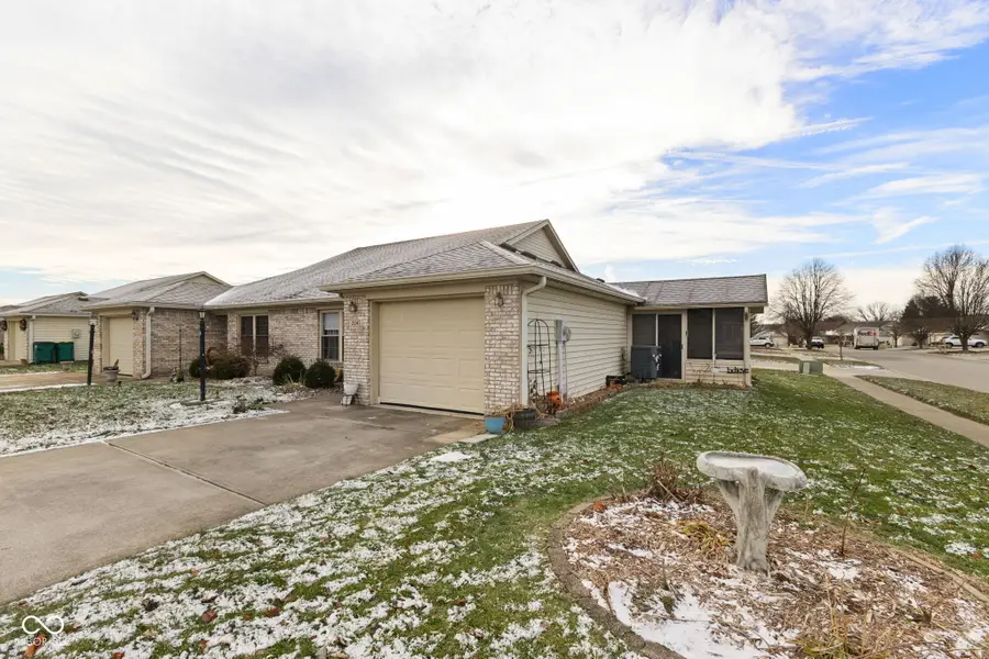 2047 Pelican Drive, Franklin, IN 46131 - Image #3