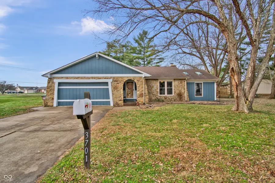 3701 Balsam Court, Columbus, IN 47203 - Image #2