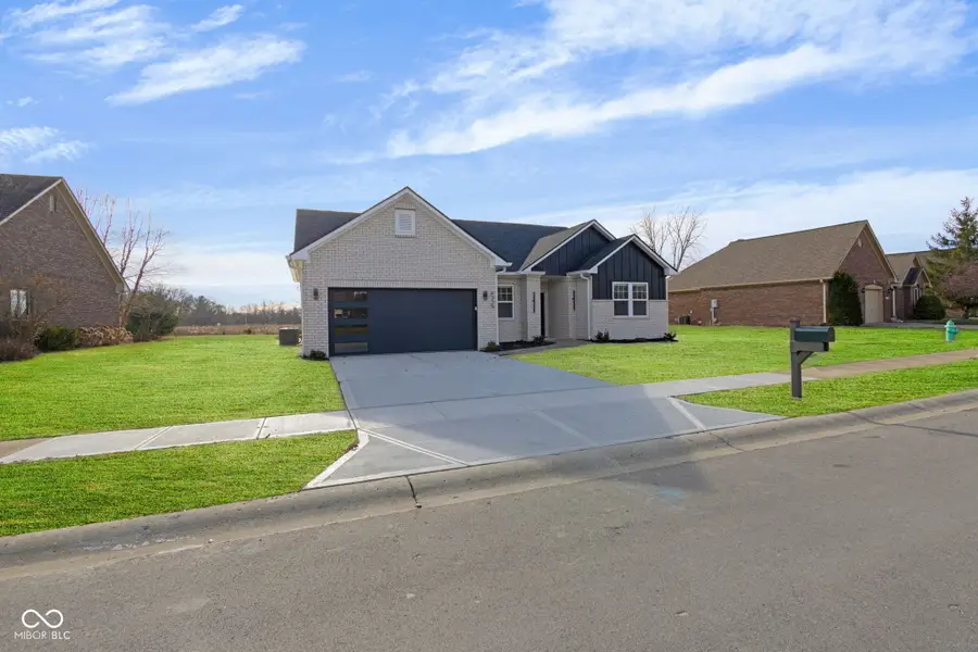 6325 Canak Drive, Avon, IN 46123 - Image #2