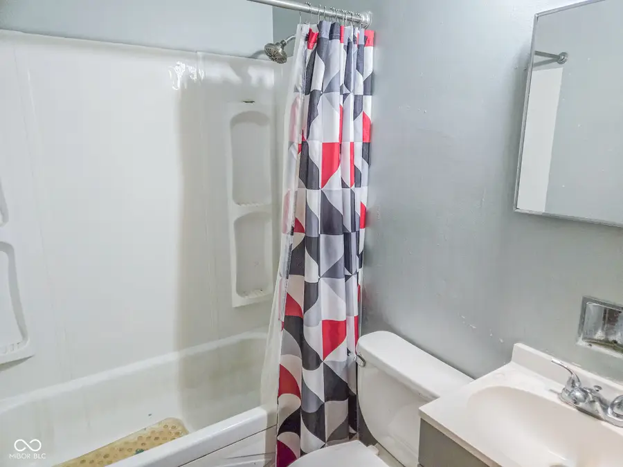 2933 Caroline Avenue, Indianapolis, IN 46218 - Image #3