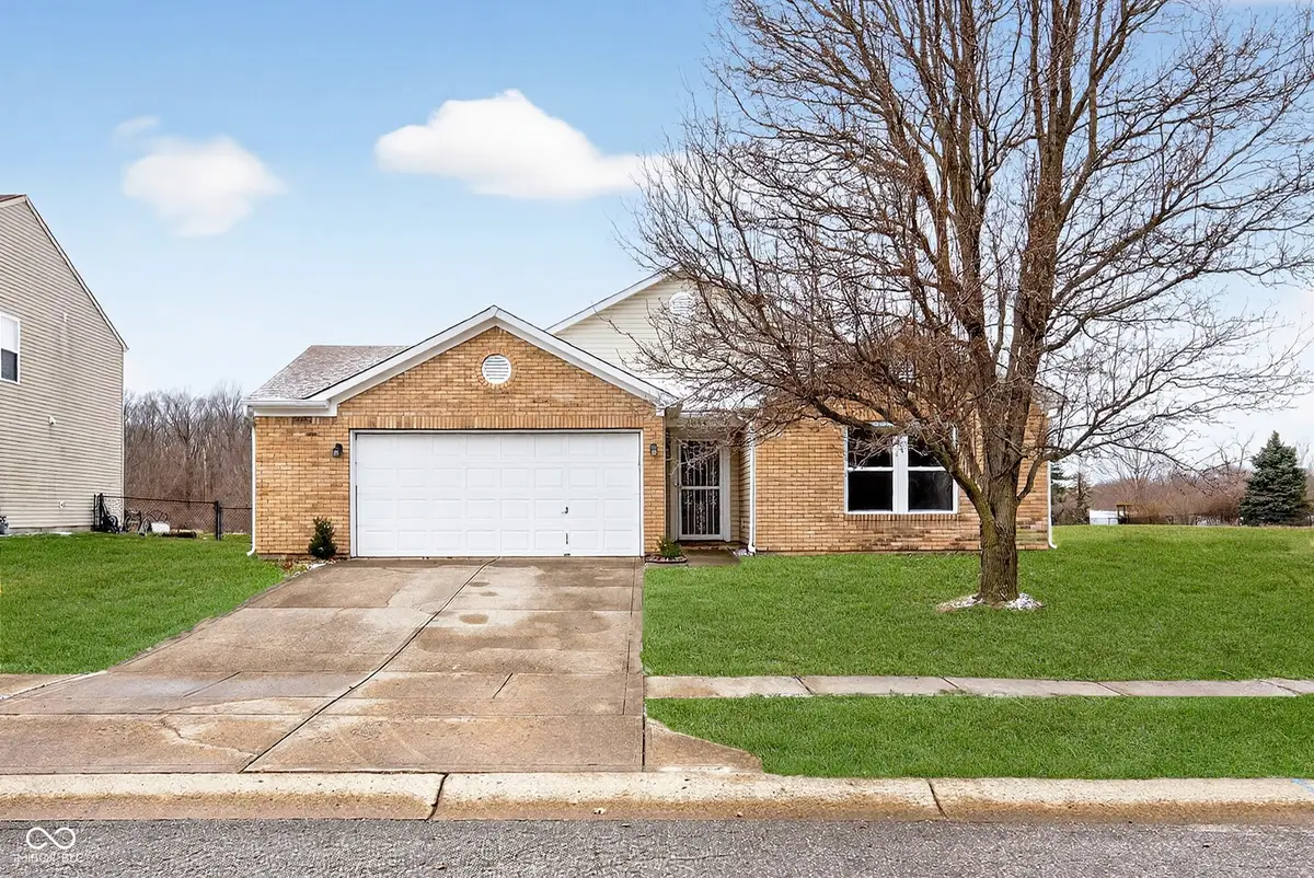 6234 Amber Valley Lane, Indianapolis, IN 46237 - Image #1