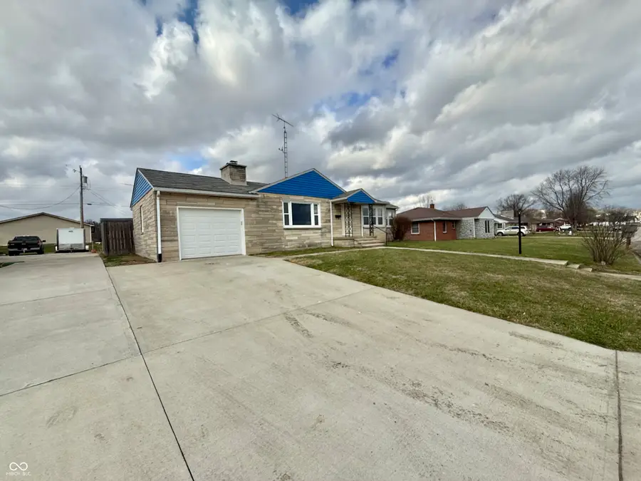 824 S Main Street, Brownstown, IN 47220 - Image #2