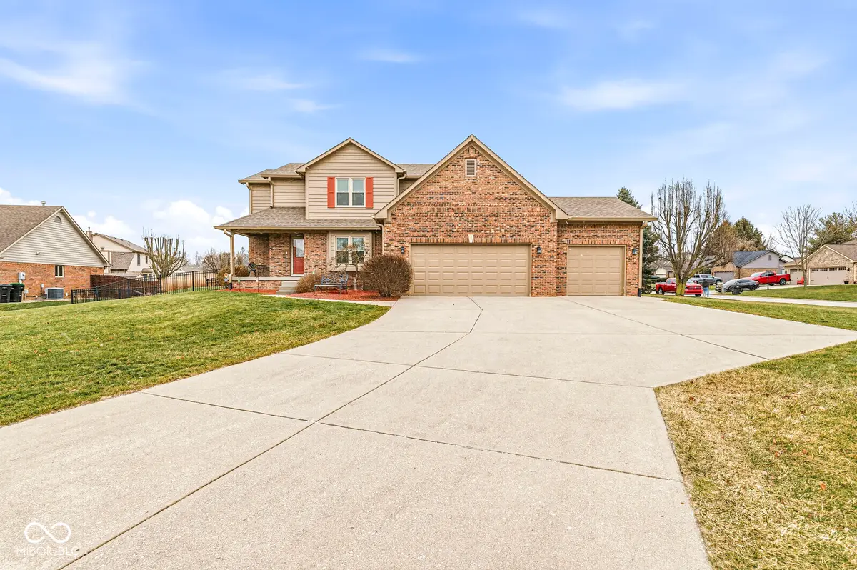 322 Samuel Drive, Whiteland, IN 46184 - Image #1