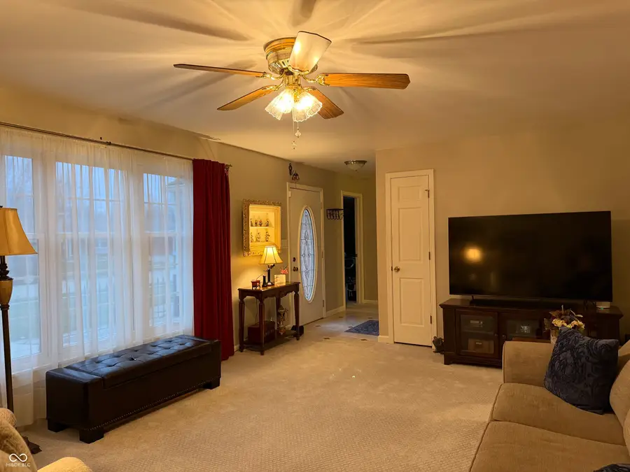 609 Waterview Boulevard, Greenfield, IN 46140 - Image #2