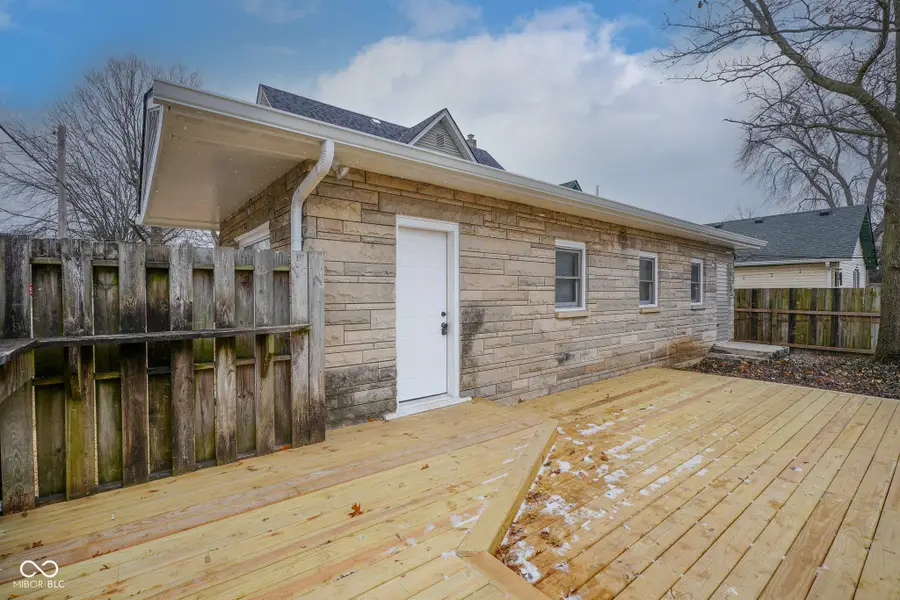 101 E Pearl Street, Greenwood, IN 46143 - Image #2