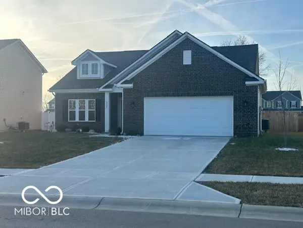 6569 W Sailboat Drive, Greenfield, IN 46140