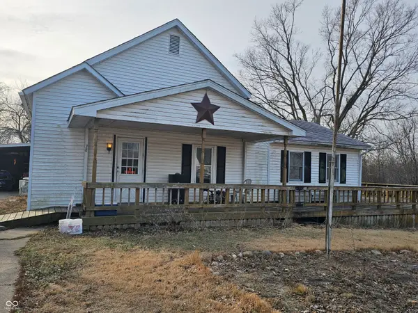 38 E Walnut Street, Montezuma, IN 47862
