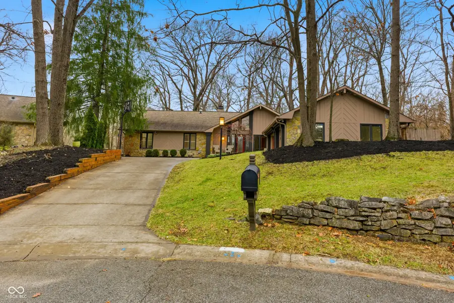 6914 Creekridge Trail, Indianapolis, IN 46256 - Image #2