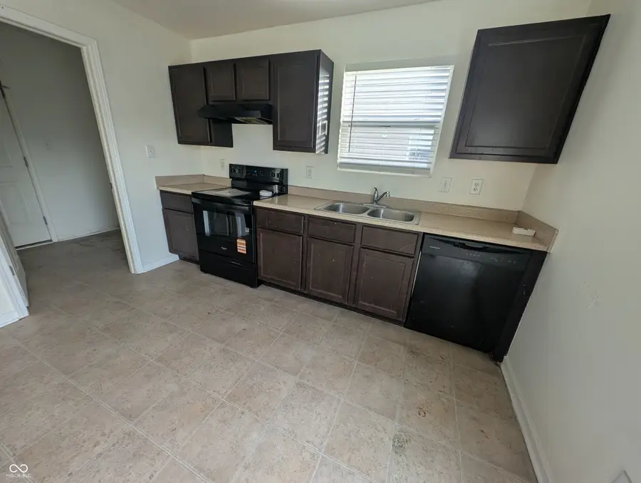 4030 Lassen Lane, Indianapolis, IN 46235 - Image #3