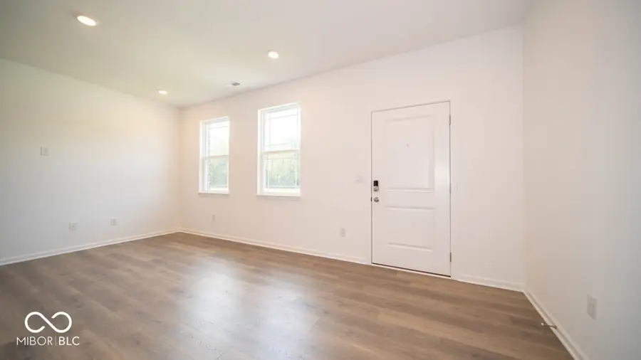 6122 Cascades Drive, Whitestown, IN 46075 - Image #2