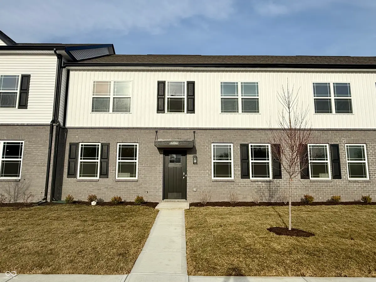 6104 Cascades Drive, Whitestown, IN 46075 - Image #1