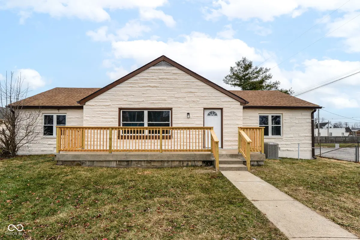 49 Center Street, Whiteland, IN 46184 - Image #1