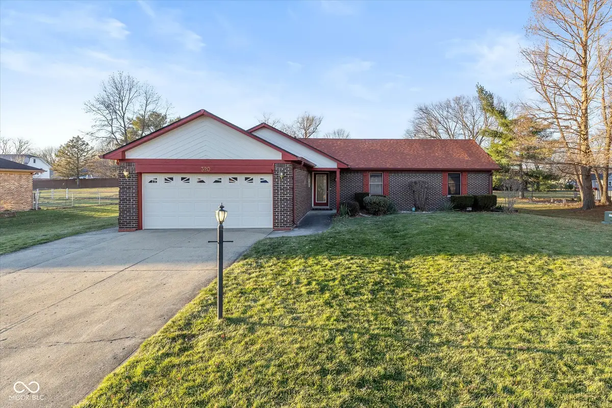 320 Park Forest Drive E, Whiteland, IN 46184 - Image #1
