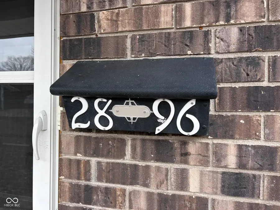 2896 Two Worlds Drive, Columbus, IN 47201 - Image #2