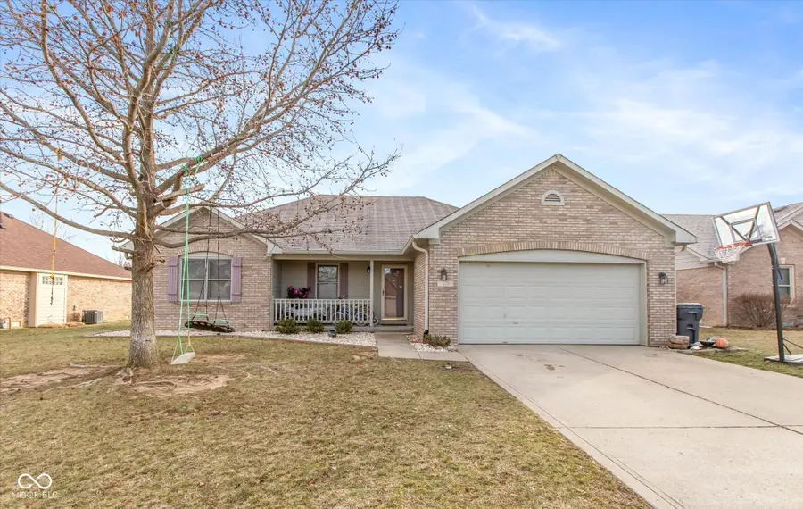 377 Savannah Drive, Greenwood, IN 46142 - Image #2