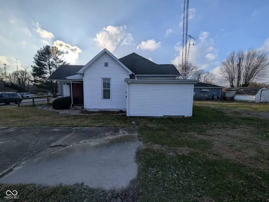 1885 E Voorhees Street, Harmony, IN 47853 - Image #3