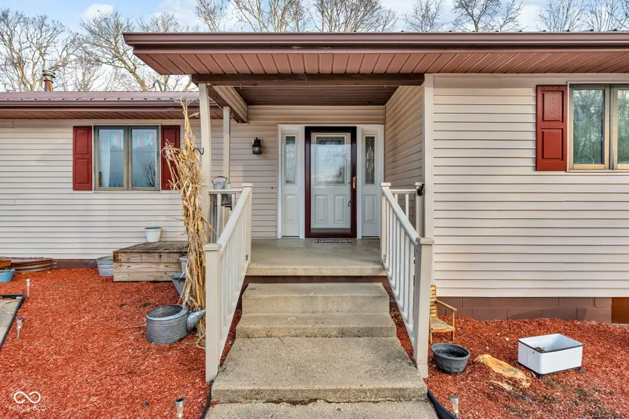 684 E Bonebrake Road, Veedersburg, IN 47987 - Image #3