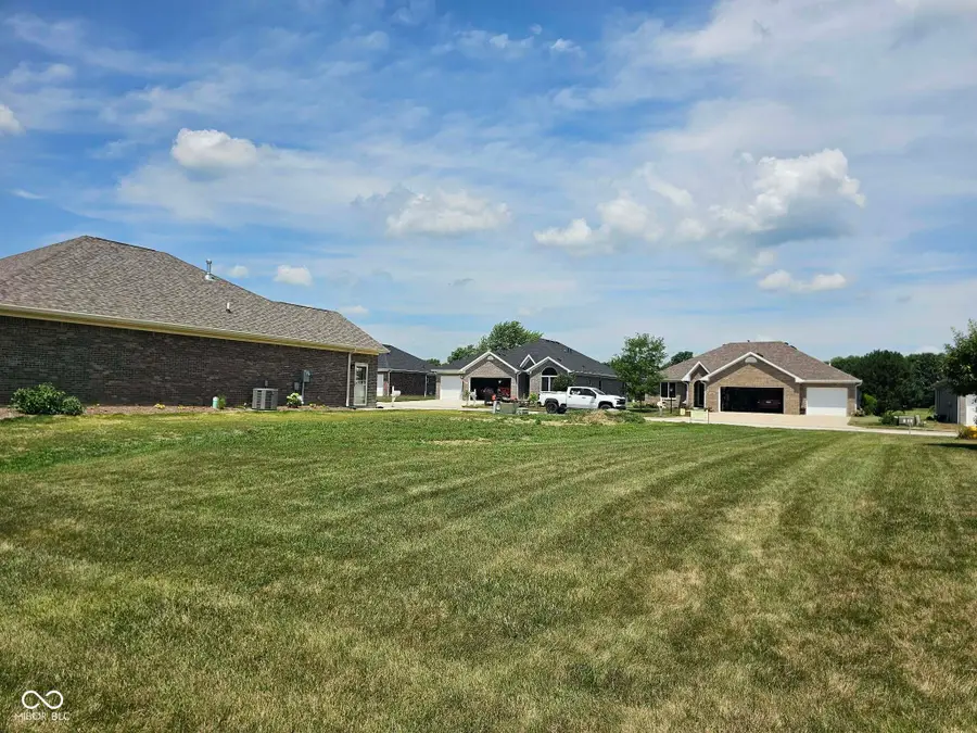 4495 Quail Creek Trace N, Pittsboro, IN 46167 - Image #2