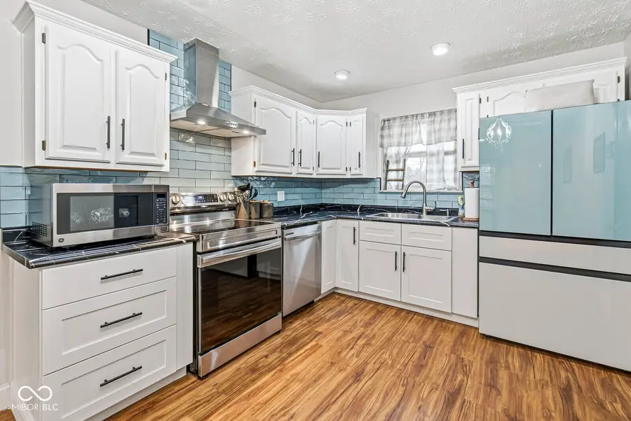 6008 Lockwood Lane, Indianapolis, IN 46217 - Image #2