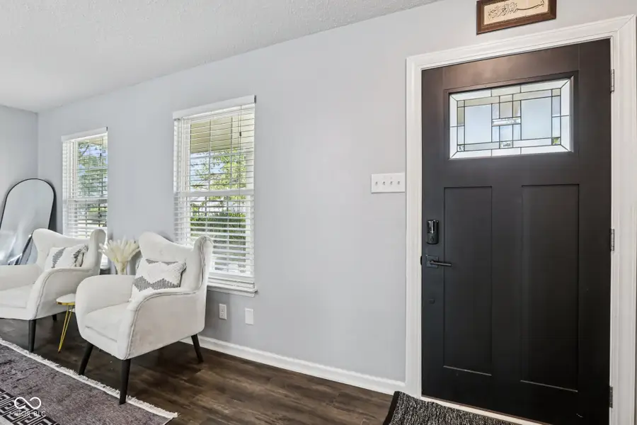 10093 Boysenberry Drive, Fishers, IN 46038 - Image #2