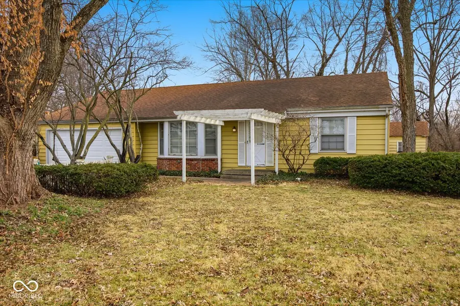 1576 Crest Drive, Shelbyville, IN 46176 - Image #2