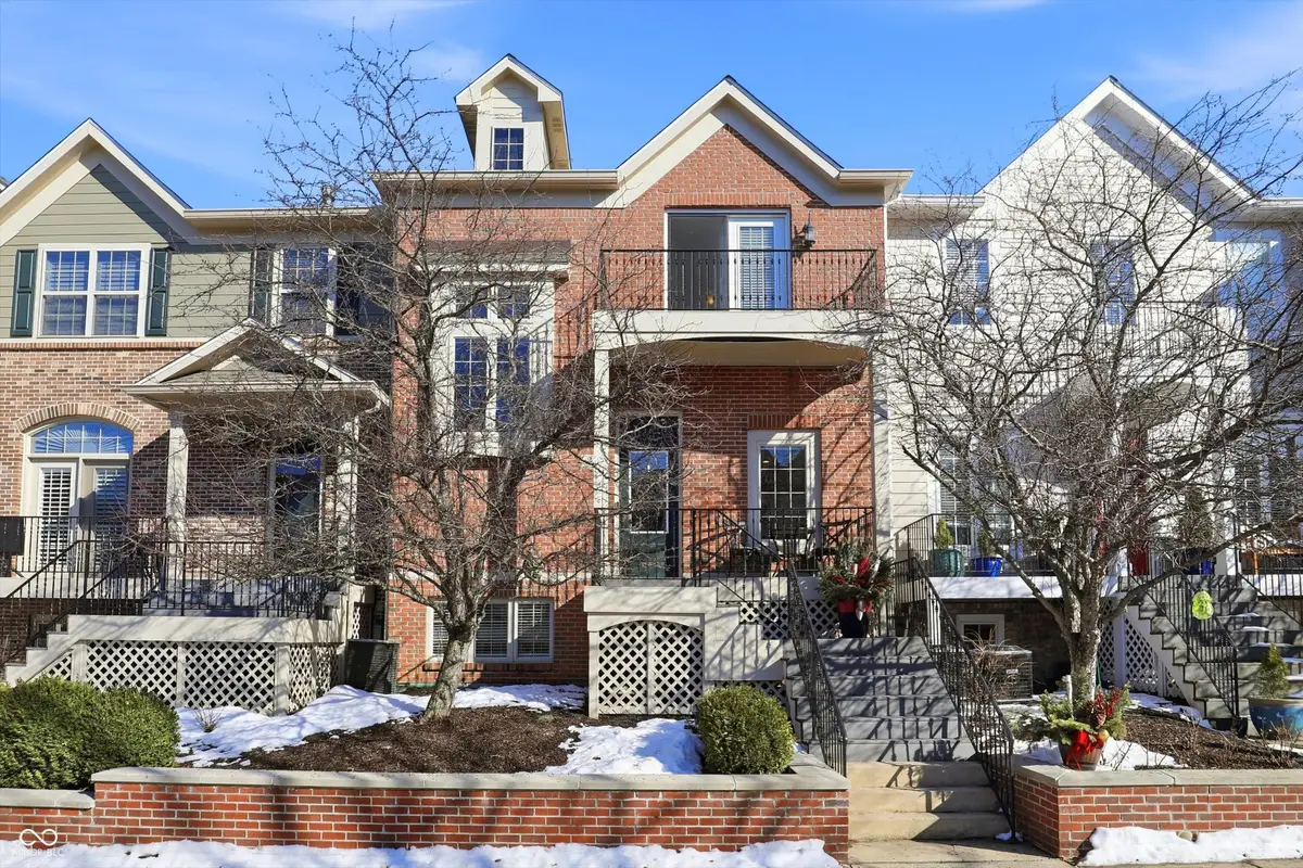 213 Manchester Drive, Zionsville, IN 46077 - #1