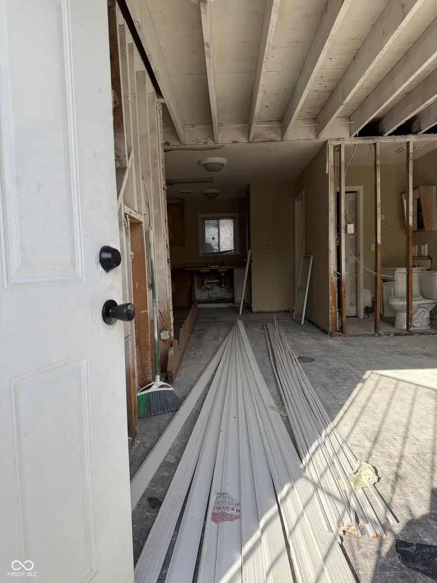 8318 Meadowlark Drive, Indianapolis, IN 46226 - Image #3