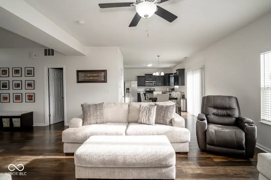 884 Starflower Trace, Greenwood, IN 46143 - Image #3