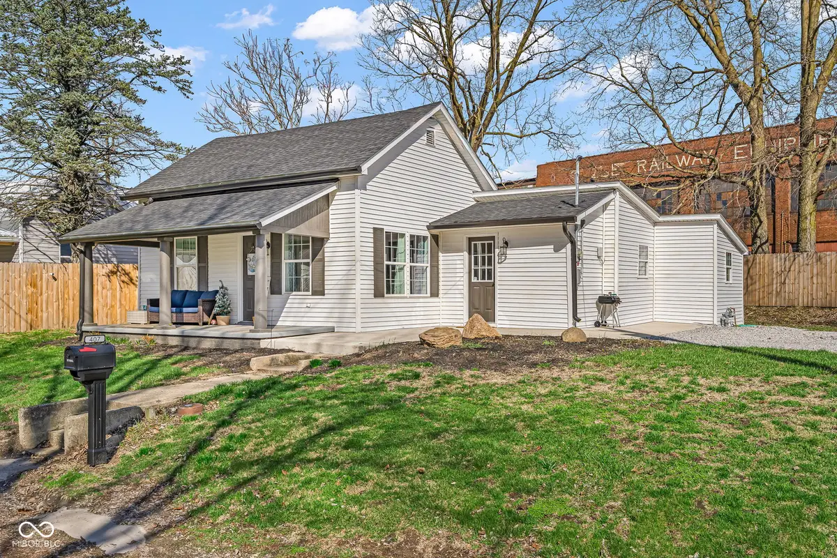 407 S Main Street, Veedersburg, IN 47987 - #1