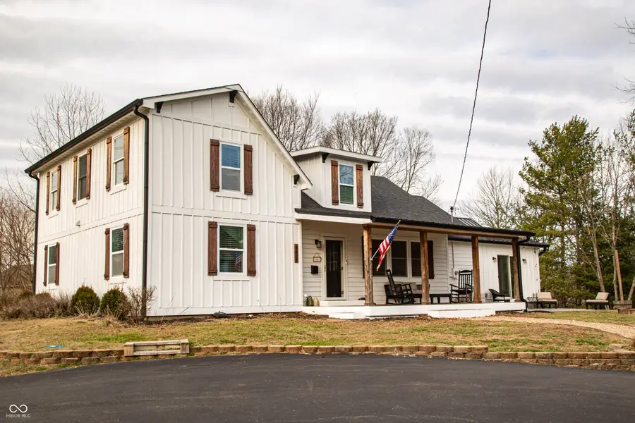 5234 W Olive Branch Road, Greenwood, IN 46143 - Image #2