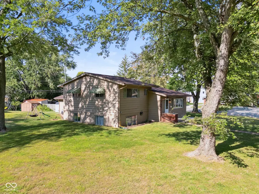 3042 Fairlawn Drive, Columbus, IN 47203 - Image #2