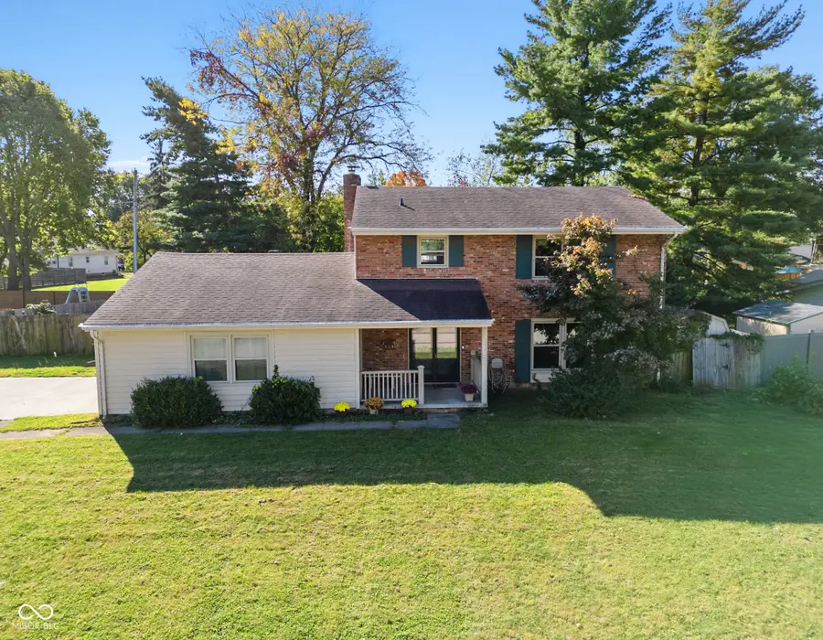 1311 Crescent Drive, Columbus, IN 47203 - Image #2