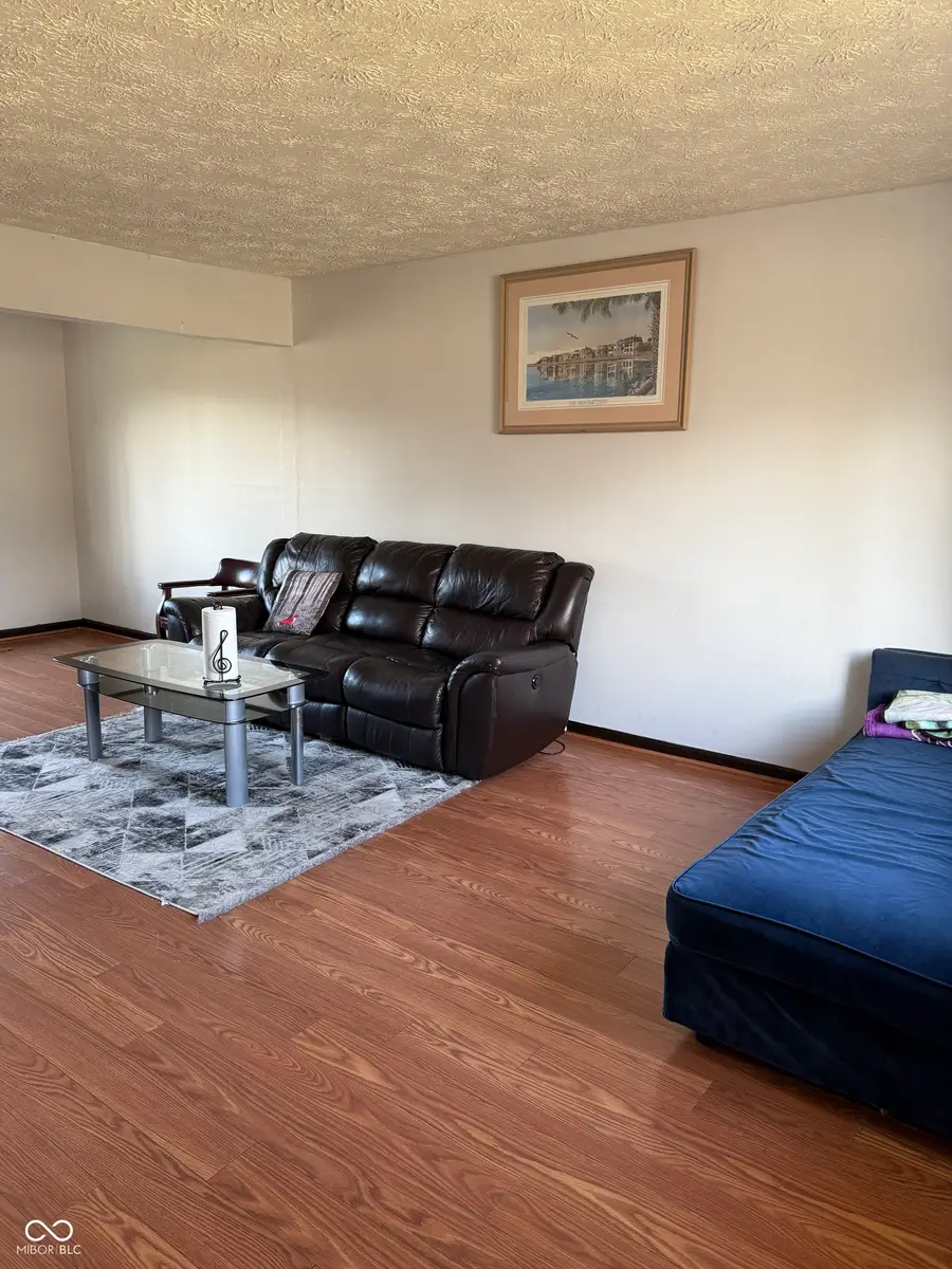 7108 Hearthstone Way, Indianapolis, IN 46227 - Image #2