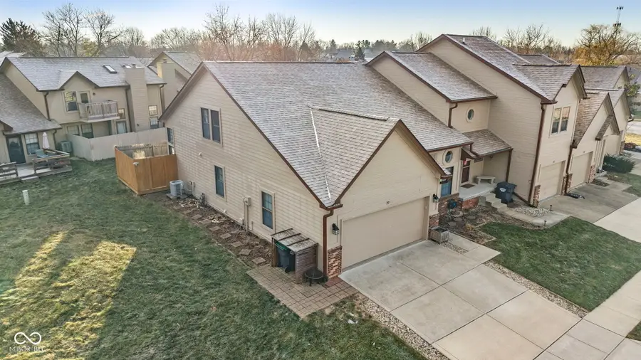 391 Polk Village Road, Greenwood, IN 46143 - Image #2