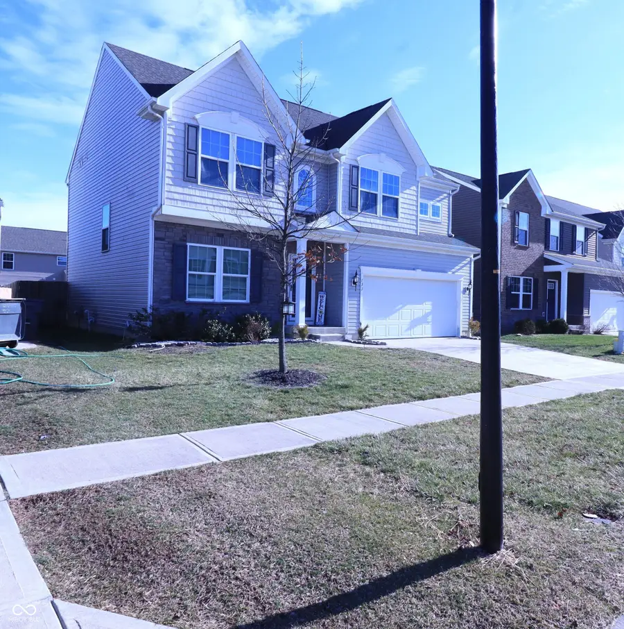 733 Keepsake Run, Greenwood, IN 46143 - Image #3