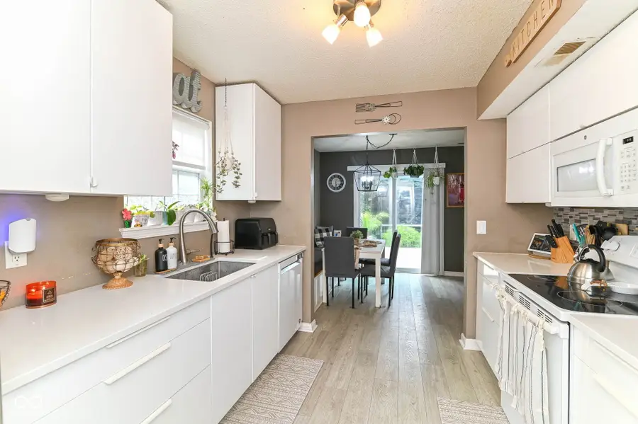 15289 Ten Point Drive, Noblesville, IN 46060 - #2