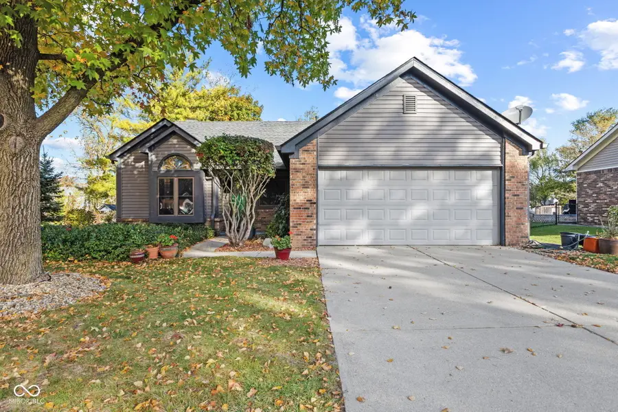 1068 Madrid Road, Greenwood, IN 46143 - Image #2