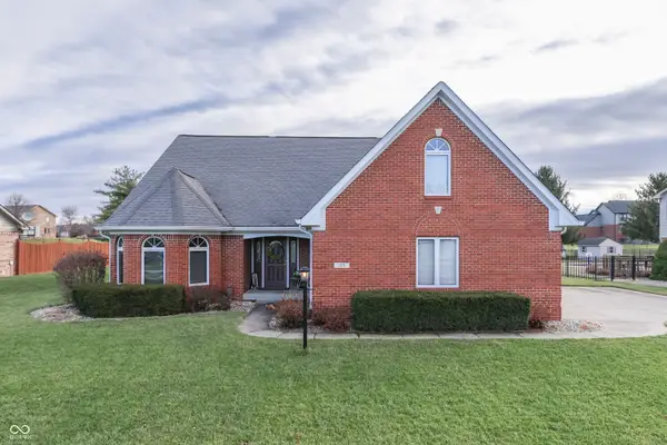 165 Meadowview Lane, Greenwood, IN 46142