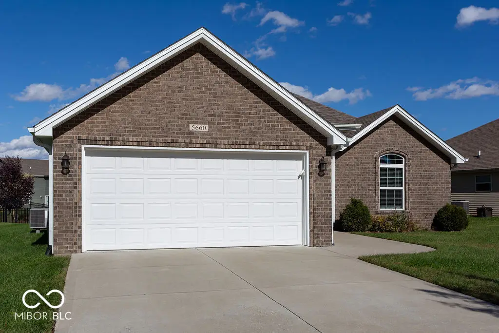 5660 Victory Drive, Columbus, IN 47203 - Image #1