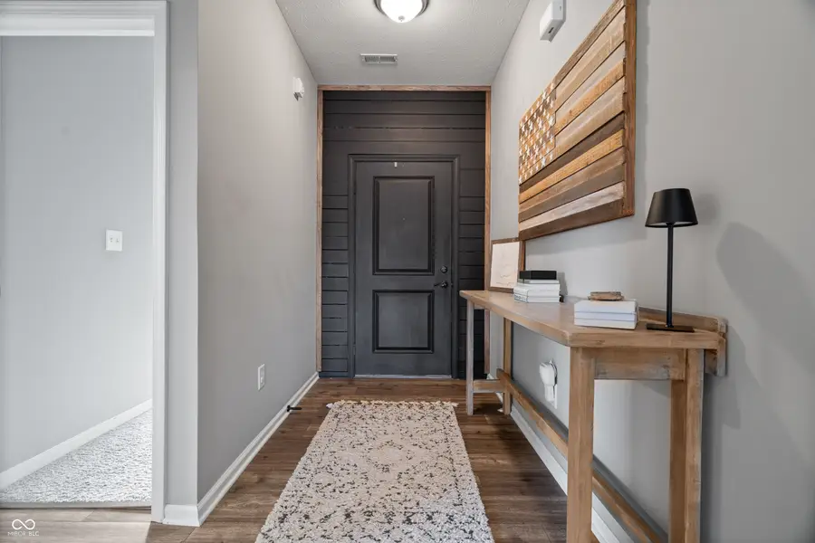 4726 W Lawrence Way, New Palestine, IN 46163 - Image #2