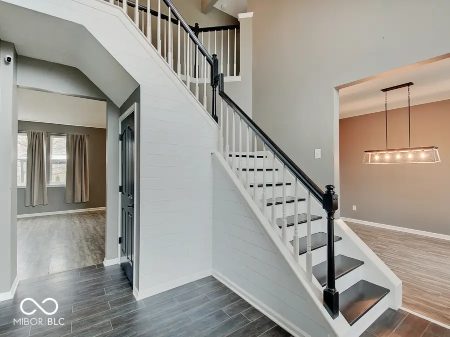 11757 Ledgestone Circle, Fishers, IN 46037 - Image #3