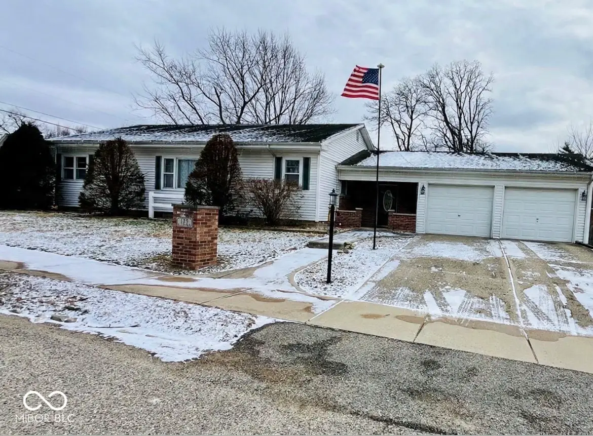 129 E Center Street, Williamsport, IN 47993 - #1