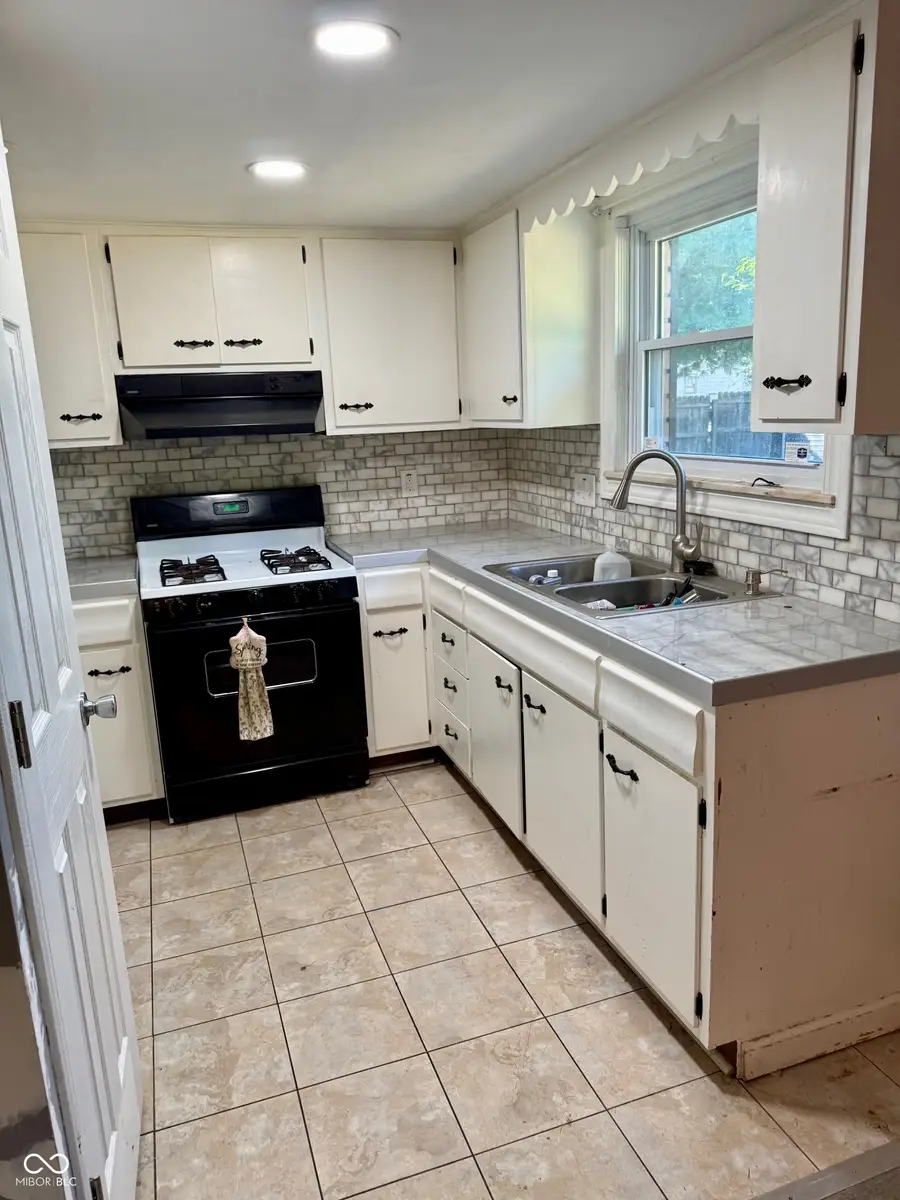 204 W Trenton Street, Sharpsville, IN 46068 - Image #3