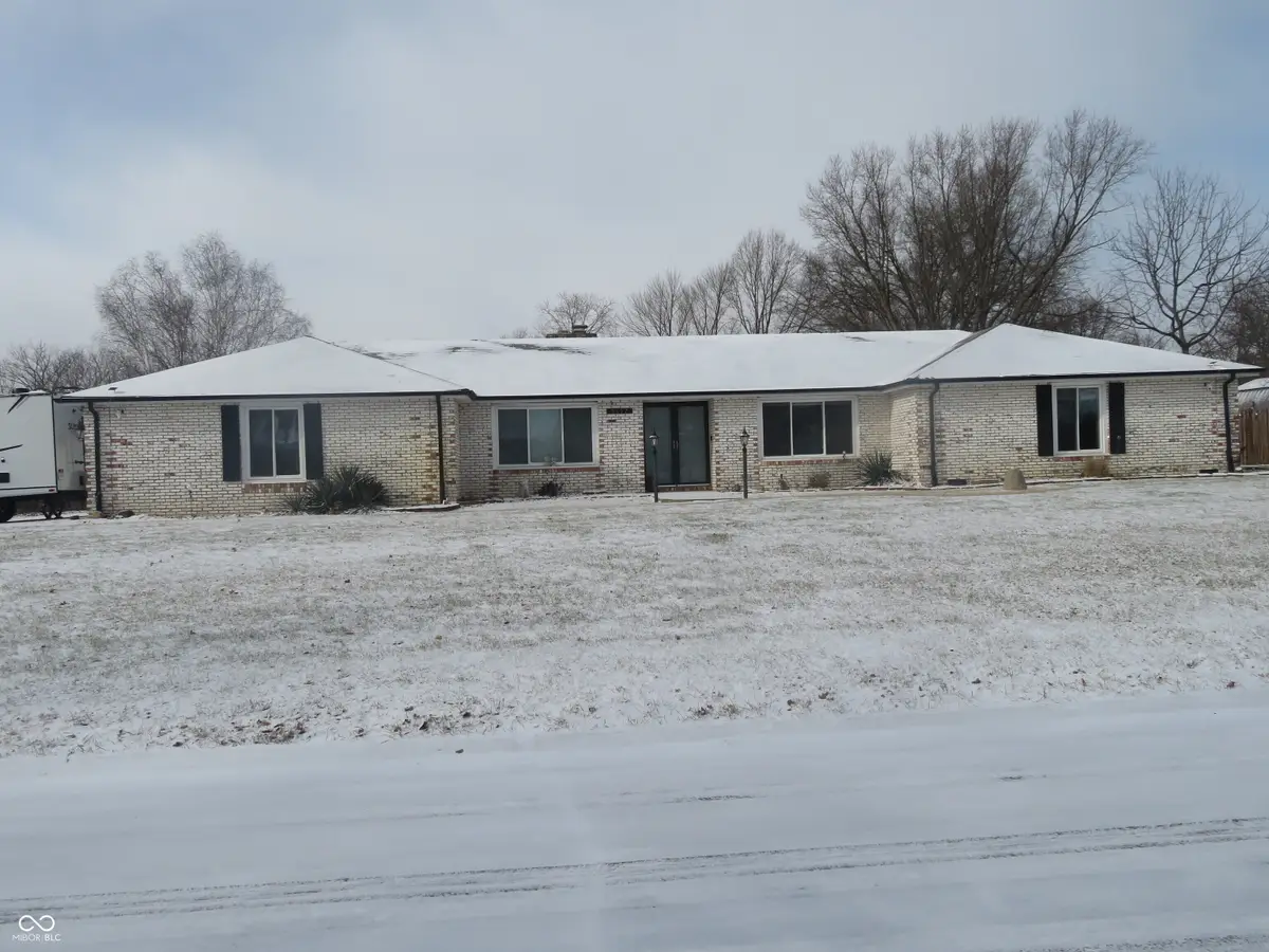 5697 N Olivia Drive, Alexandria, IN 46001 - #1